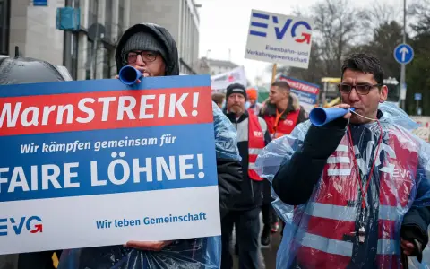 Streikende fordern faire Löhne. Darf ich trotz Streik arbeiten? Die EVG kämpft für ihre Mitglieder.