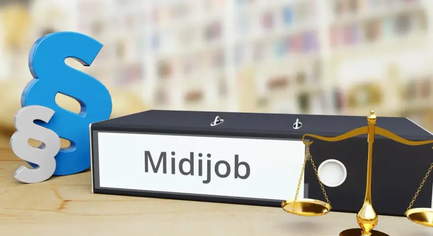 Ein Ordner mit der Aufschrift "Midijob", daneben ein Paragrafenzeichen und eine Waage. Das Symbol für Recht und Ordnung, das die Regeln für einen Midijob verdeutlicht.
